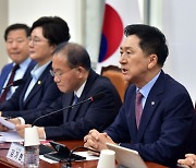 김기현 "조국이 유죄면 김태우는 무죄…강서구청장 후보 내겠다"