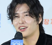 강하늘, 강렬한 록커 비주얼 [SE★포토]