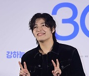 강하늘, 양손에 브이 [포토]