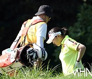 [Ms포토] 김희지-심준보 '공을 찾아라'