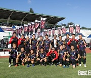 [b11 현장] 영덕에 집결한 한국 축구 월드컵 레전드들, "축구로 받은 사랑 되갚고 싶어 모였다"