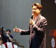 이준석 "정치인 나만의 낭만에 빠져...尹정부의 안타까운 지점"