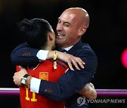 '계속되는 파장' 스페인 여자 국대 선수, 축구협회장 성폭력 혐의로 검찰 고소