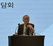 LG 출신 KT 새 대표 김영섭 “대규모 구조조정 없다”…조직 안정 방점