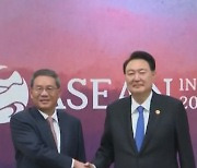 尹, 중국 2인자 만나 “북한 문제, 한·중 관계 걸림돌 안 돼야”