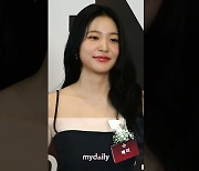 레드벨벳 예리, 시상식을 밝히는 미모 '올해의 연기돌 수상'