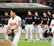 [MD포토] LG '벤치클리어링까지 나온 뒤숭숭한 승리'