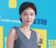 "모욕도 욕"이라던 김히어라,  '방관자'와 '가해자' 사이