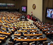 한 총리 "문재인 정부 평가 100번이라도 해야…지금 장관 다 잘해"