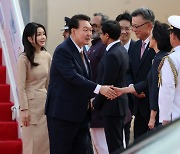 尹대통령, 인도 도착…G20서 北비핵화·가치연대 공조