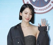 [포토] 아이린, 예쁜 손인사