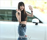 [MD포토] (여자)아이들 민니 '아름다운 복근'