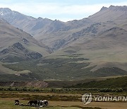 KYRGYZSTAN NOMADS