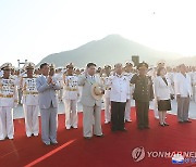 북 "첫 전술핵공격잠수함 건조"…김정은 진수식 참석