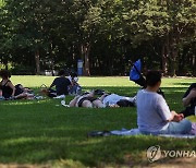 이슬 맺히는 '백로'…전국 맑고 일교차 커