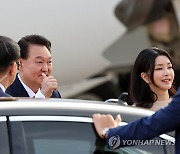 尹대통령, G20 개최지 인도 도착…北비핵화·가치연대 공고화(종합)