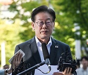 이재명 '건강상 이유' 조사 8시간만에 중단…12일 재소환 통보(상보)