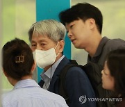 與 “대통령 ‘바꿔치기’하려던 공작 실체, 檢이 낱낱이 밝혀 내야”