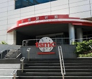 TSMC 부회장 "대만 반도체 공급망 중단 위험 노출"