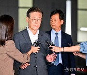 검찰 "이재명, 조사 협조 않고 억지부려"…민주당 '시간끌기' 주장 반박