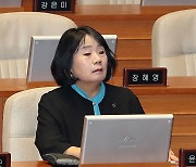 여당 "윤미향, 고소당해도 모자랄 판에 안하무인 고소…사퇴나 하라"