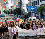 '인천퀴어축제' 행진 대열 난입 기독교단체 관계자 체포