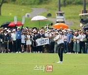 [포토] 고군택 '기어이 연장으로 끌고 가는 정교한 샷'