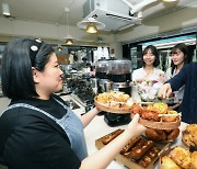 강남역에 새로 생긴 만둣집, 주인이…