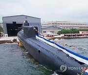 '정상운용 모습 아니라는데'…북, 신형잠수함서 SLBM 언제 쏠까