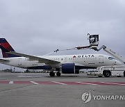 Delta Deicing