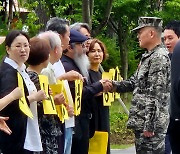 그날, 고 이예람 중사의 아버지가 박정훈 대령에게 한 말 [편집국장의 편지]