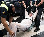 NETHERLANDS CLIMATE PROTEST