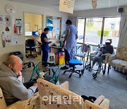 연금으로 요양병원 전액 지불…"자식들에 기댈 필요 없죠"[르포]