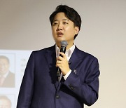 이준석 "대구 정치는 반장선거...공천배제 홍준표, 모욕적인 대우 받아"