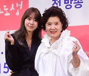 [포토] 유이-윤미라, '다정하게 모녀~'