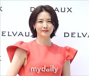 "후원 계좌 열기도 전에"…이영애, 이승만 기념관 모금에 기부 의사 밝혀