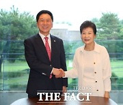 박근혜 전 대통령 예방한 김기현 “내년 총선 이기려면 보수 대동단결해야...”