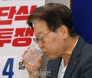 李 장기단식에 비명계 '뒤숭숭'…"체포안 가결 필요하나 마음 흔들려"