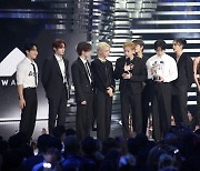 Stray Kids win for best K-pop, TXT wins for best 'Push' performance at VMAs