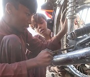 PAKISTAN CHILD LABOR