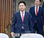 [취재석] '단식' 이재명과 '관망' 김기현의 '명분 방정식'