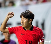 [IN-POINT] 이강인 최대한 늦게 보내려는 PSG, 조건까지 달았다...황선홍은 '답답'