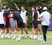 훈련하는 항저우AG 남자축구대표팀