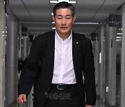 “軍미필자 국가지도자 되는 것 반대” 신원식 과거 인터뷰 주목