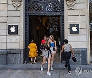 FRANCE IPHONE 12 SALES