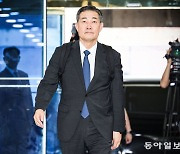 “9·19합의 폐기 바람직”… 신원식 국방부 장관 후보자 첫 출근 [청계천 옆 사진관]