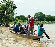 BENIN NIGER CROSS RIVER SHIPPING