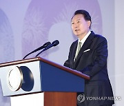 尹 지지율 2%p 내린 31%…국힘 33%·민주 32%·무당층 29%[한국갤럽]