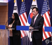 한미 "북러 군사협력 안보리 결의 위반…대가 따르게 할 것"