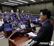 민주, 이재명 단식 대책 고심…"어떻게 중단 할지 논의 중"